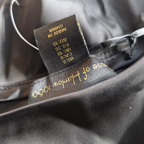 Elegant Black Satin HOUSE OF HARLOW DRESS with Crystal Size 6 - Picture 14 of 14